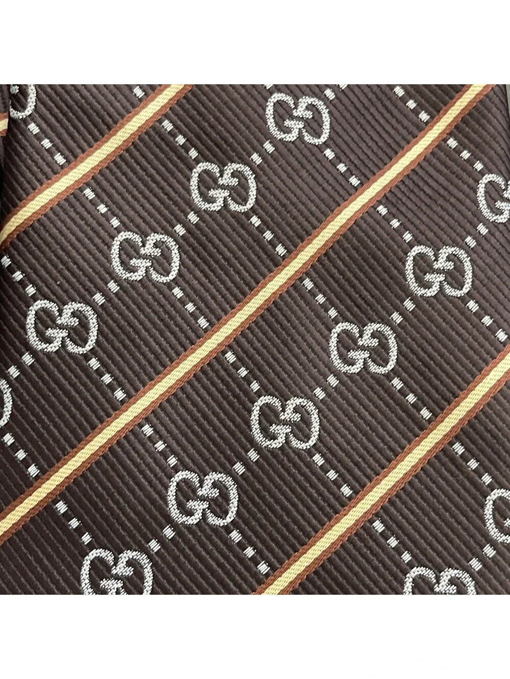 Vintage Silk Handmade Gucci Mens Neck Tie Saddle Brown Gold With Logo